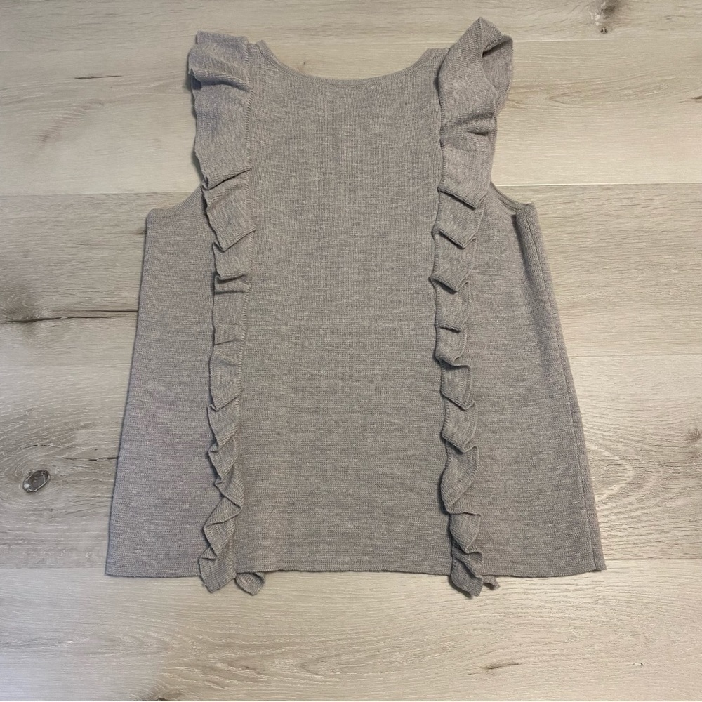 Madewell Fitted Gray Vertical Ruffle Sweater Tank, Size XXS - Picture 3 of 10